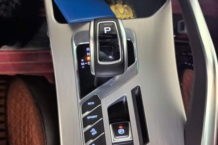 Used Geely Auto Coolray 2019 260T DCT Explorer China V Standard Gear Lever