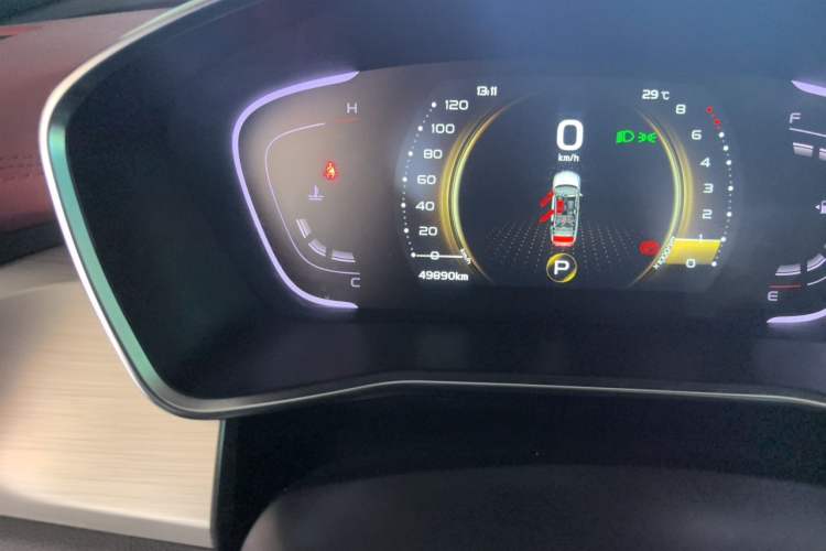 Used Geely Auto Coolray 2019 260T DCT Explorer China V Standard Odometer Close Up