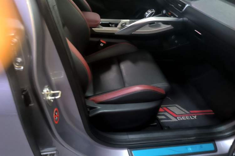 Used Geely Auto Coolray 2019 Sport Version 260T DCT Explorer China VI Standard Right Front Seat