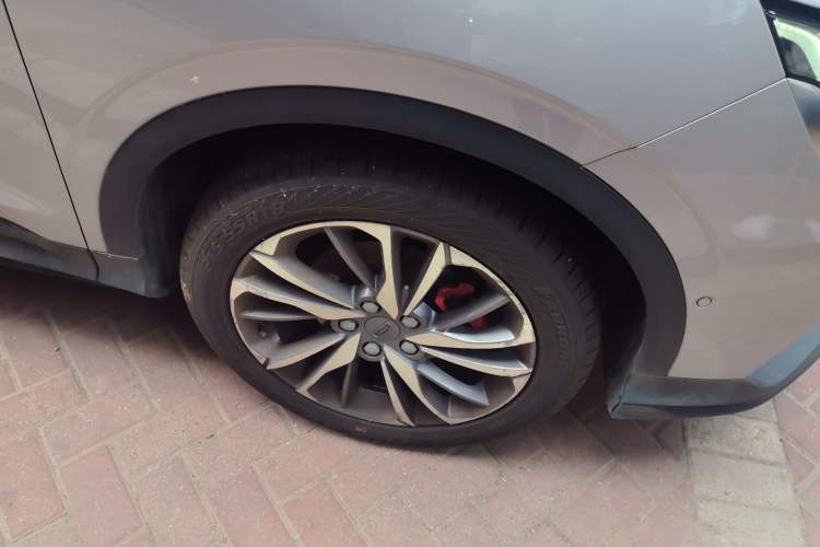 Used Geely Auto Coolray 2019 Sport Model 260T DCT Battle China V Standard Right Front Wheel Hub