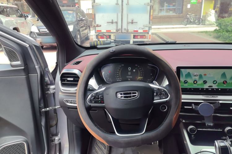 Used Geely Auto Coolray 2019 Sport Model 260T DCT Battle China V Standard Steering Wheel