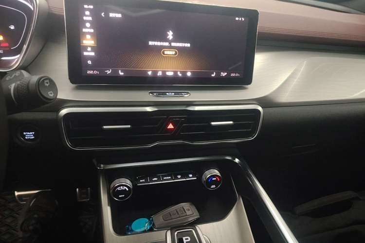 Used Geely Auto Coolray 2019 Sport Version 260T DCT Battle China VI Standard Audio And AC Panel
