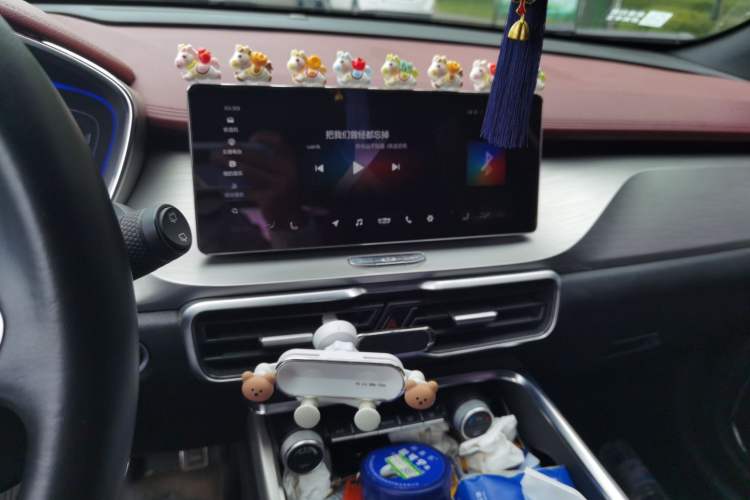 Used Geely Auto Coolray 2019 Sport Model 260T DCT Battle China V Standard Audio And AC Panel