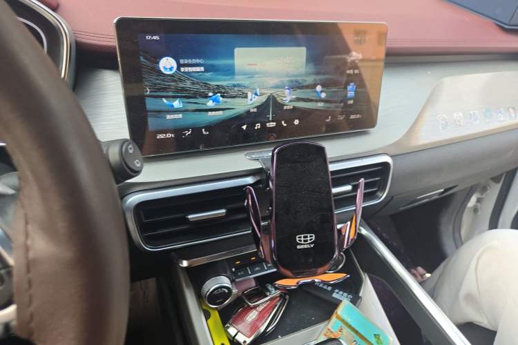 Used Geely Auto Coolray 2019 Sport Version 260T DCT Battle China VI Standard Audio And AC Panel