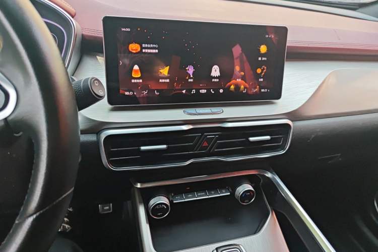 Used Geely Auto Coolray 2019 Sport Model 260T DCT Battle China V Standard Audio And AC Panel