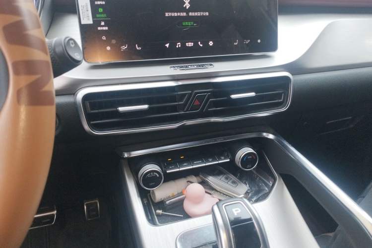 Used Geely Auto Coolray 2019 260T DCT Explorer China V Standard Audio And AC Panel