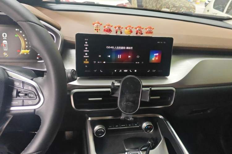 Used Geely Auto Coolray 2019 260T DCT Explorer China VI Standard Audio And AC Panel
