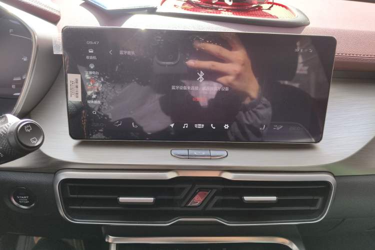 Used Geely Auto Coolray 2019 Sport Model 260T DCT Battle China V Standard Audio And AC Panel