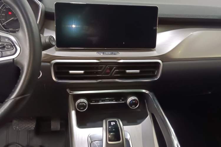 Used Geely Auto Coolray 2019 260T DCT Knight China V Standard Audio And AC Panel