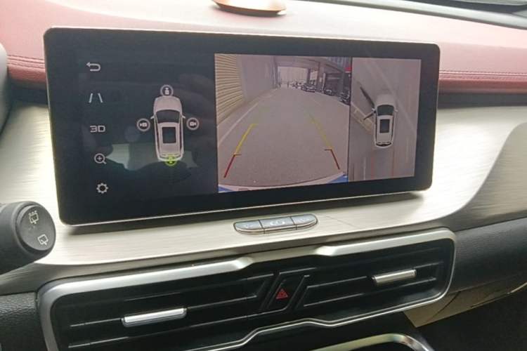 Used Geely Auto Coolray 2019 Sport Model 260T DCT Battle China V Standard Audio And AC Panel