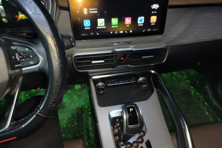 Used Geely Auto Coolray 2019 260T DCT Explorer China V Standard Audio And AC Panel