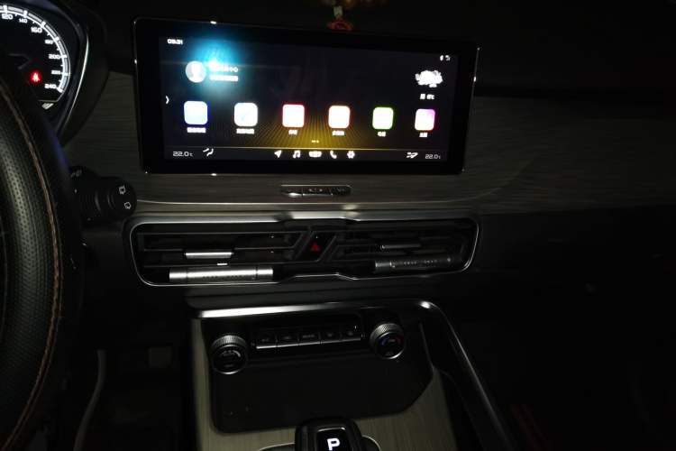 Used Geely Auto Coolray 2019 260T DCT Knight China V Standard Audio And AC Panel