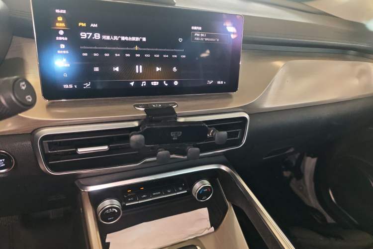 Used Geely Auto Coolray 2019 260T DCT Knight China V Standard Audio And AC Panel