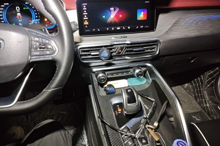 Used Geely Auto Coolray 2019 Sport Model 260T DCT Battle China V Standard Audio And AC Panel