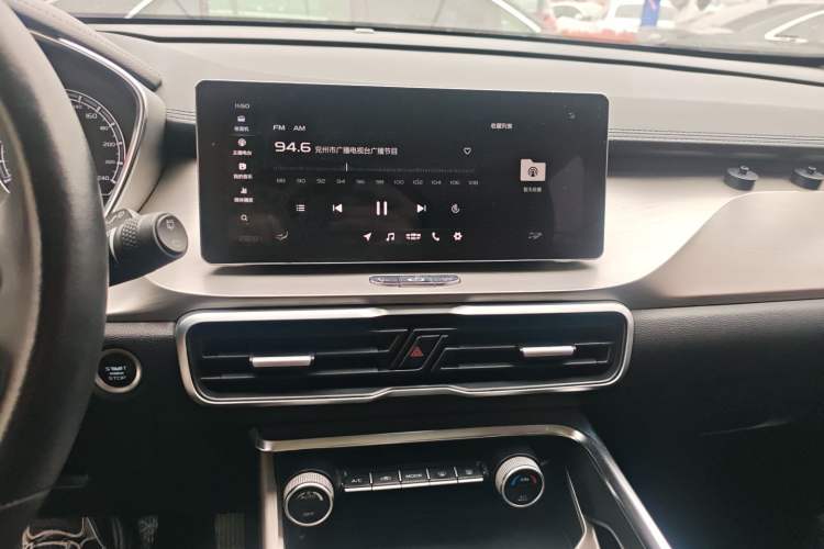 Used Geely Auto Coolray 2019 260T DCT Knight China V Standard Audio And AC Panel
