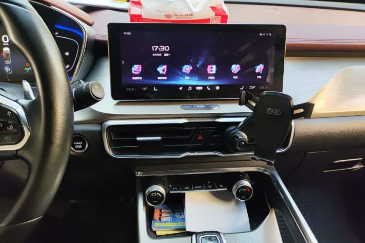 Used Geely Auto Coolray 2019 Sport Model 260T DCT Battle China V Standard Audio And AC Panel