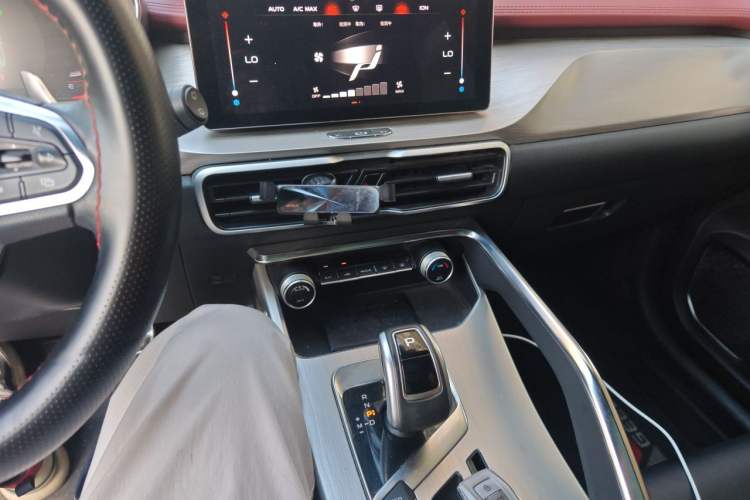 Used Geely Auto Coolray 2019 Sport Model 260T DCT Battle China V Standard Audio And AC Panel