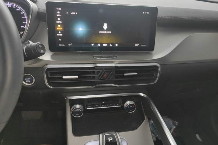 Used Geely Auto Coolray 2019 260T DCT Knight China V Standard Audio And AC Panel
