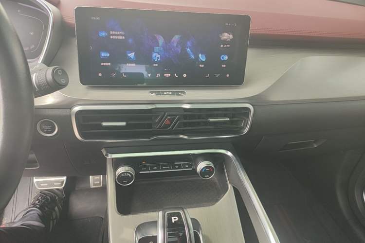 Used Geely Auto Coolray 2019 Sport Model 260T DCT Battle China V Standard Audio And AC Panel