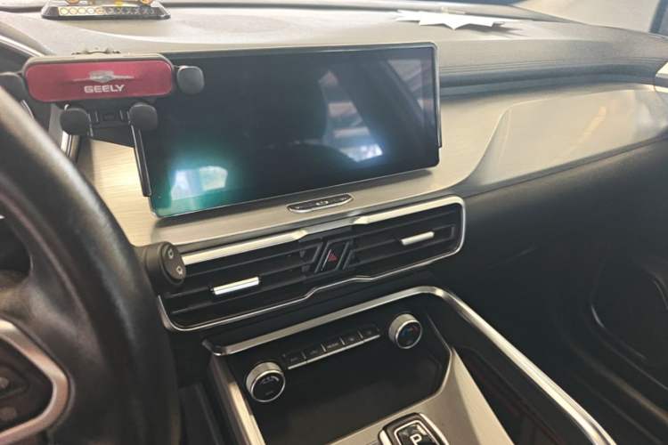 Used Geely Auto Coolray 2019 260T DCT Knight China VI Standard Audio And AC Panel