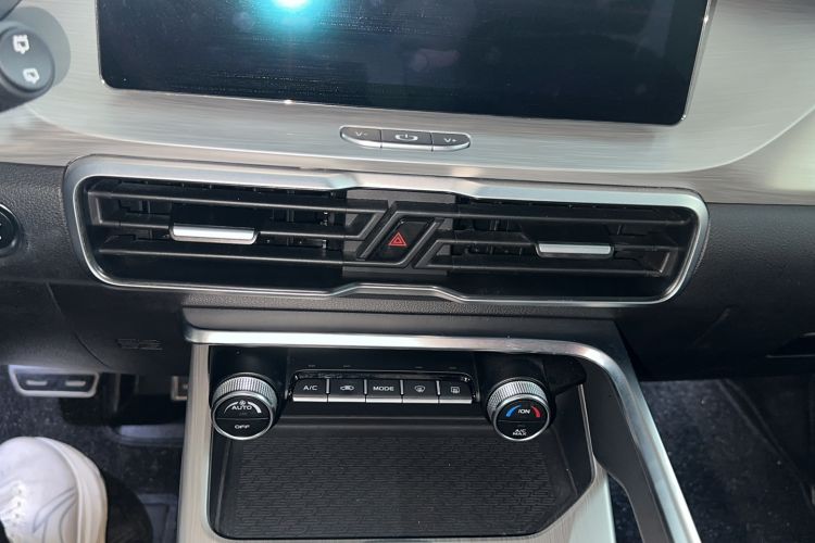 Used Geely Auto Coolray 2019 Sport Version 260T DCT Battle China VI Standard Audio And AC Panel