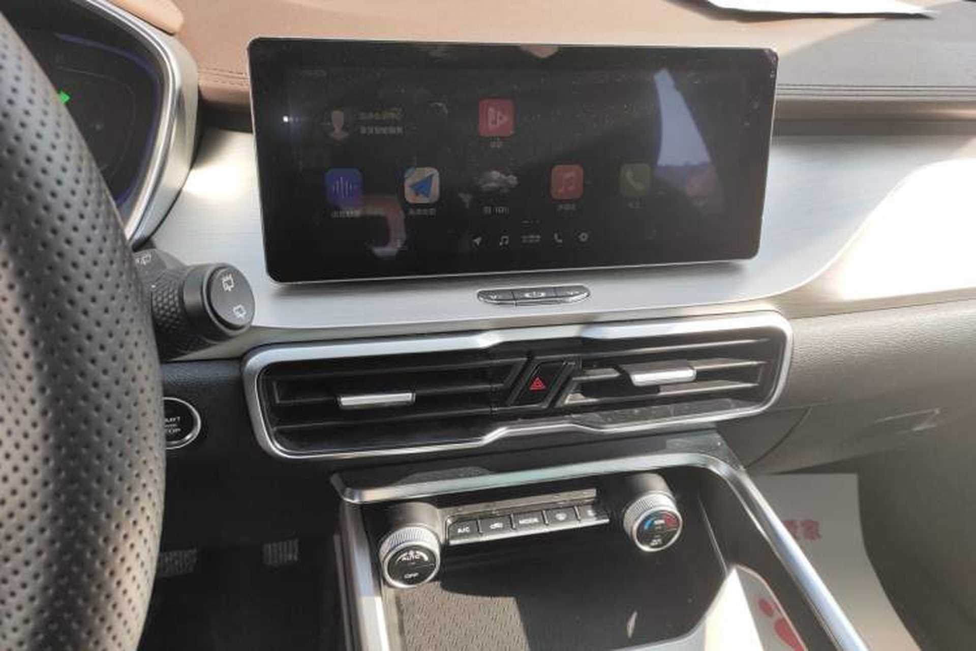 Used Geely Auto Coolray 2019 260T DCT Explorer China V Standard Audio And AC Panel