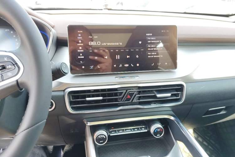 Used Geely Auto Coolray 2019 260T DCT Explorer China VI Standard Audio And AC Panel