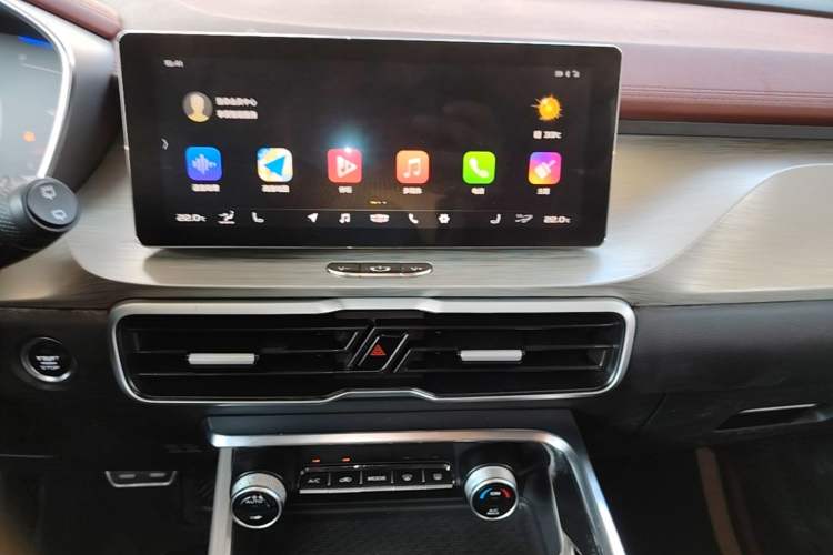 Used Geely Auto Coolray 2019 Sport Model 260T DCT Battle China V Standard Audio And AC Panel