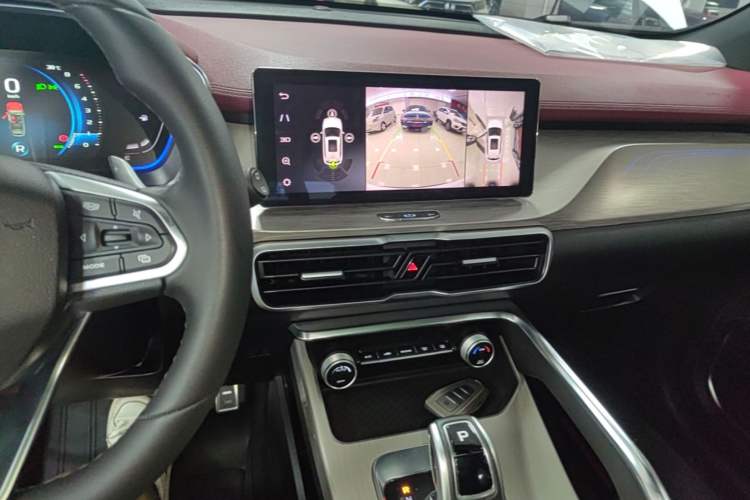 Used Geely Auto Coolray 2019 Sport Model 260T DCT Battle China V Standard Audio And AC Panel
