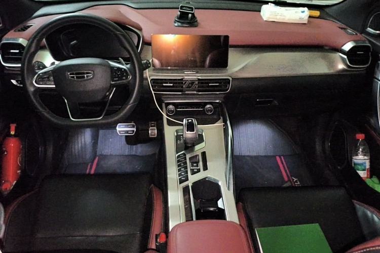 Used Geely Auto Coolray 2019 Sport Version 260T DCT Battle China VI Standard Center Console