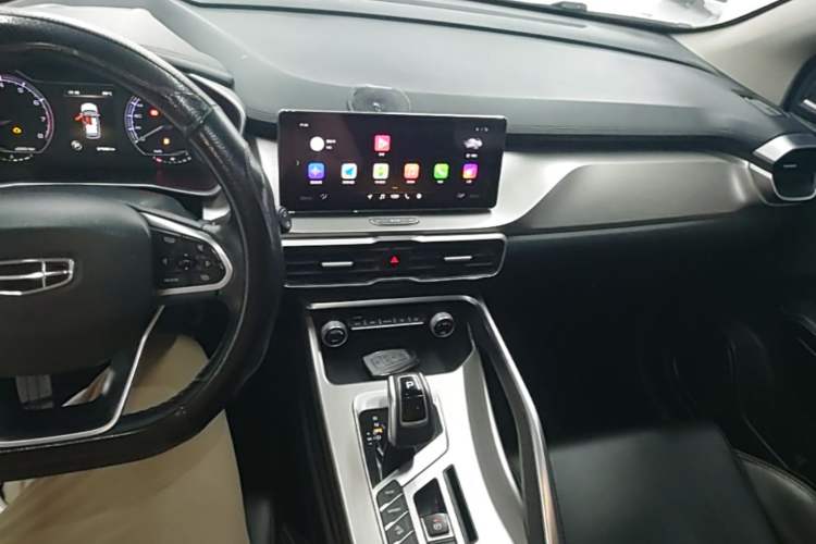 Used Geely Auto Coolray 2019 260T DCT Knight China VI Standard Center Console
