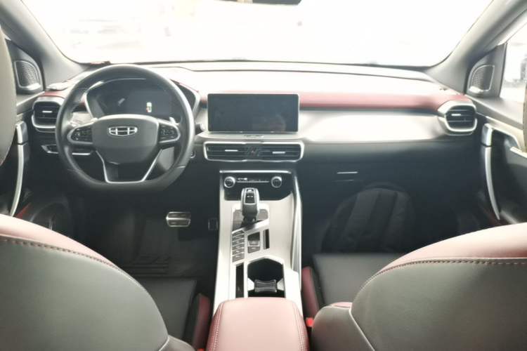 Used Geely Auto Coolray 2019 Sport Version 260T DCT Battle China VI Standard Center Console
