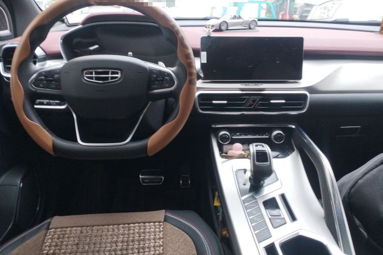 Used Geely Auto Coolray 2019 260T DCT Explorer China V Standard Center Console
