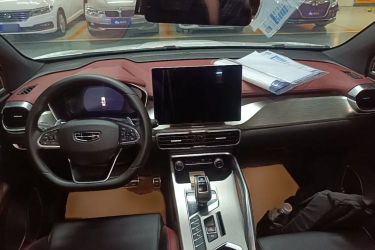 Used Geely Auto Coolray 2019 Sport Version 260T DCT Explorer China VI Standard Center Console