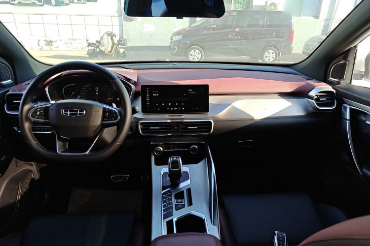 Used Geely Auto Coolray 2019 Sport Model 260T DCT Patrol China V Standard Center Console