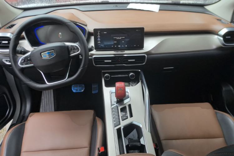 Used Geely Auto Coolray 2019 260T DCT Explorer China V Standard Center Console