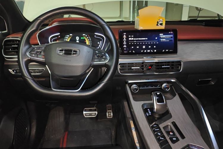 Used Geely Auto Coolray 2019 Sport Model 260T DCT Patrol China V Standard Center Console