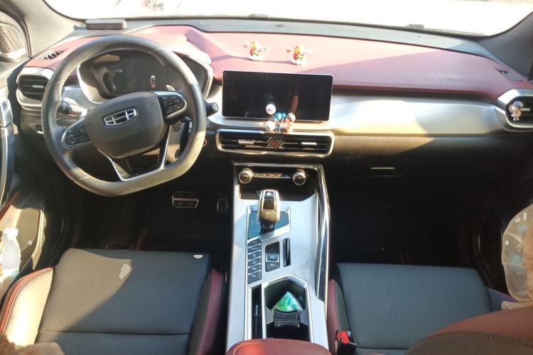 Used Geely Auto Coolray 2019 Sport Model 260T DCT Battle China V Standard Center Console