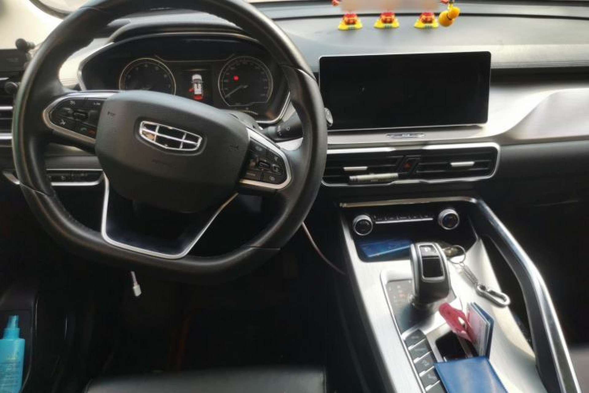 Used Geely Auto Coolray 2019 Sport Model 260T DCT Battle China V Standard Center Console
