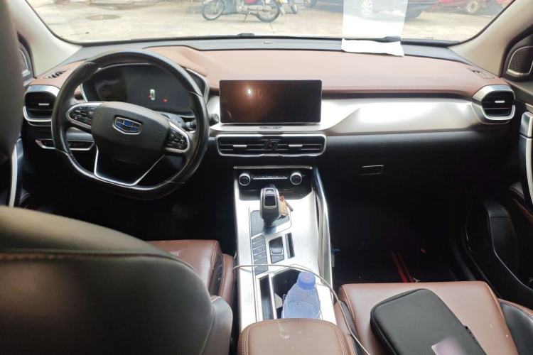 Used Geely Auto Coolray 2019 260T DCT Explorer China V Standard Center Console