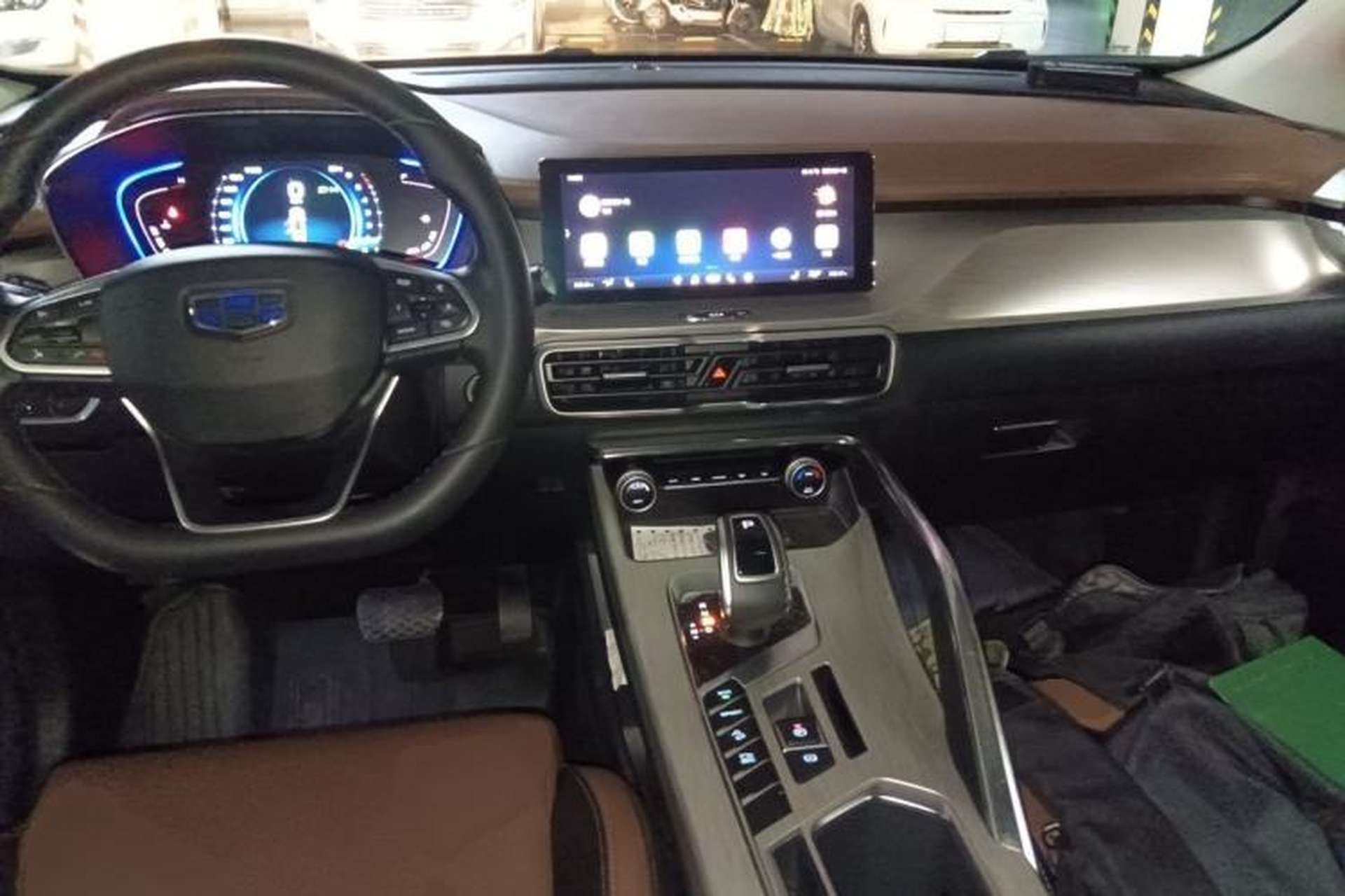 Used Geely Auto Coolray 2019 260T DCT Explorer China V Standard Center Console