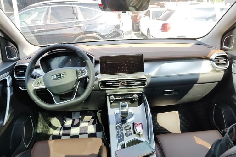 Used Geely Auto Coolray 2019 260T DCT Explorer China VI Standard Center Console