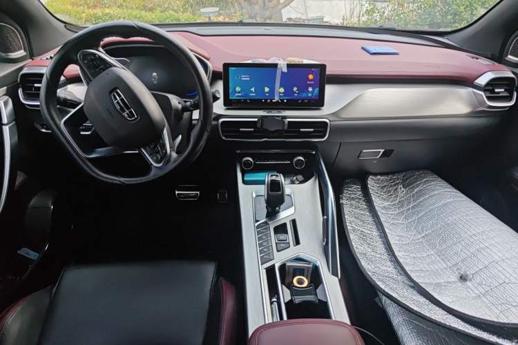 Used Geely Auto Coolray 2019 Sport Version 260T DCT Battle China VI Standard Center Console
