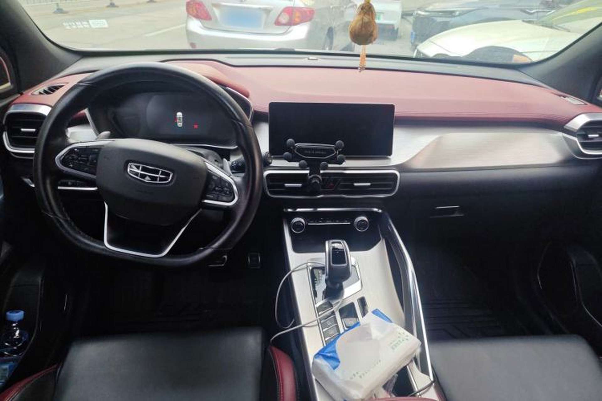 Used Geely Auto Coolray 2019 Sport Model 260T DCT Battle China V Standard Center Console