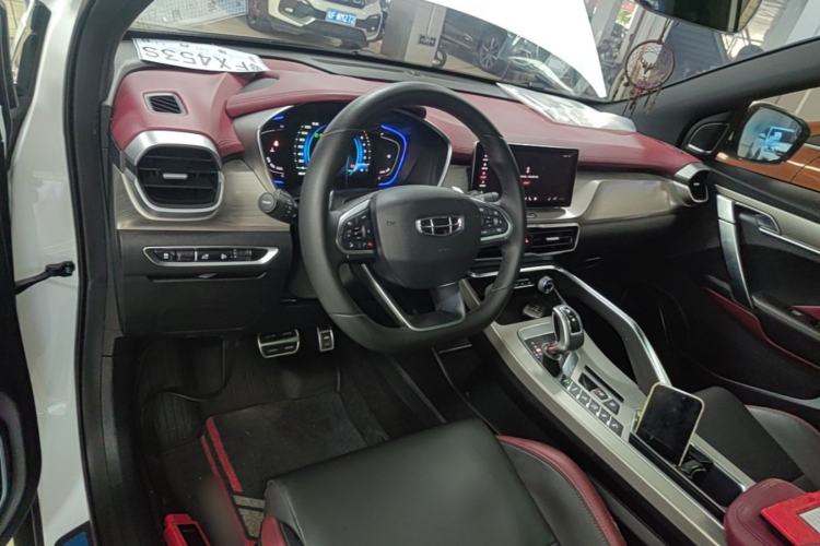 Used Geely Auto Coolray 2019 Sport Model 260T DCT Battle China V Standard Center Console