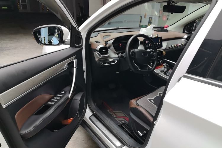 Used Geely Auto Coolray 2019 260T DCT Explorer China V Standard Driver Seat