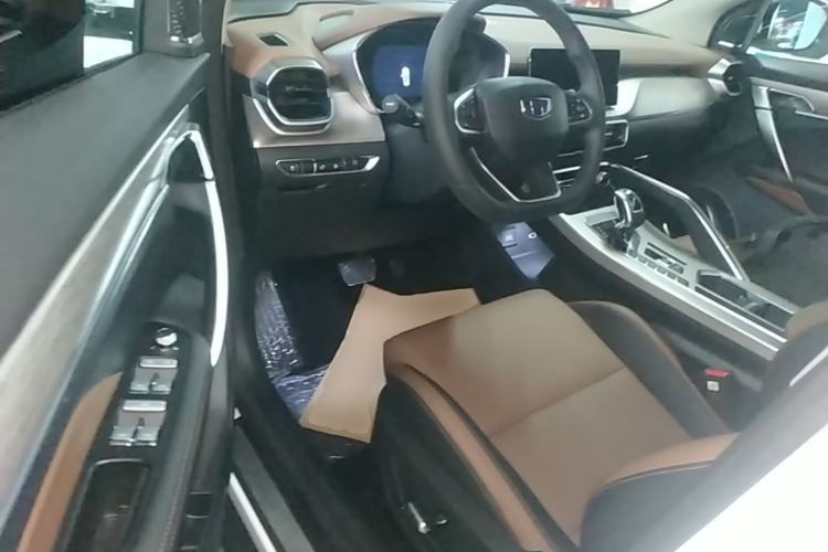 Used Geely Auto Coolray 2019 260T DCT Explorer China V Standard Driver Seat