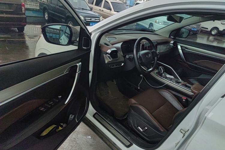 Used Geely Auto Coolray 2019 260T DCT Explorer China V Standard Driver Seat