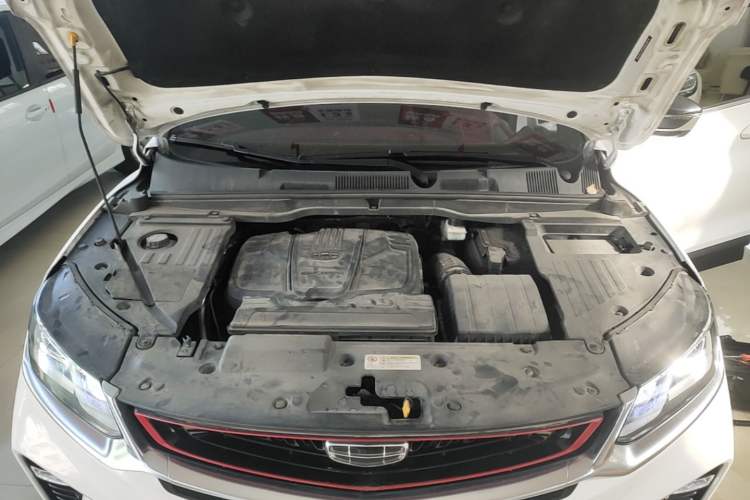 Used Geely Auto Coolray 2019 Sport Model 260T DCT Patrol China V Standard Engine Bay