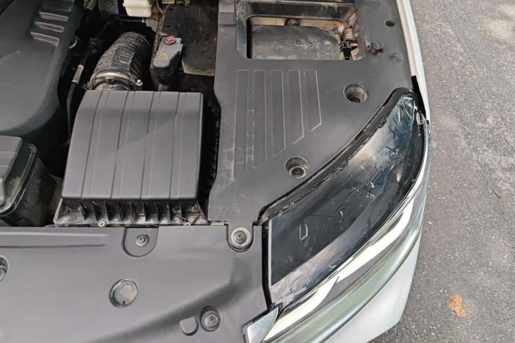 Used Geely Auto Coolray 2019 Sport Model 260T DCT Battle China V Standard Engine Bay Left